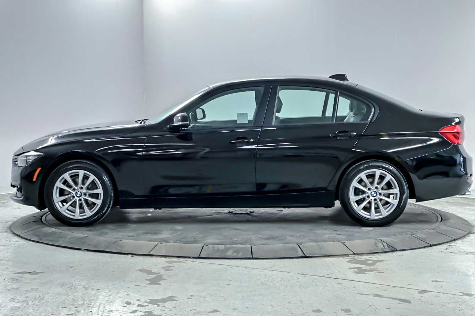 Thumbnail: 2016 BMW 3 Series - 5