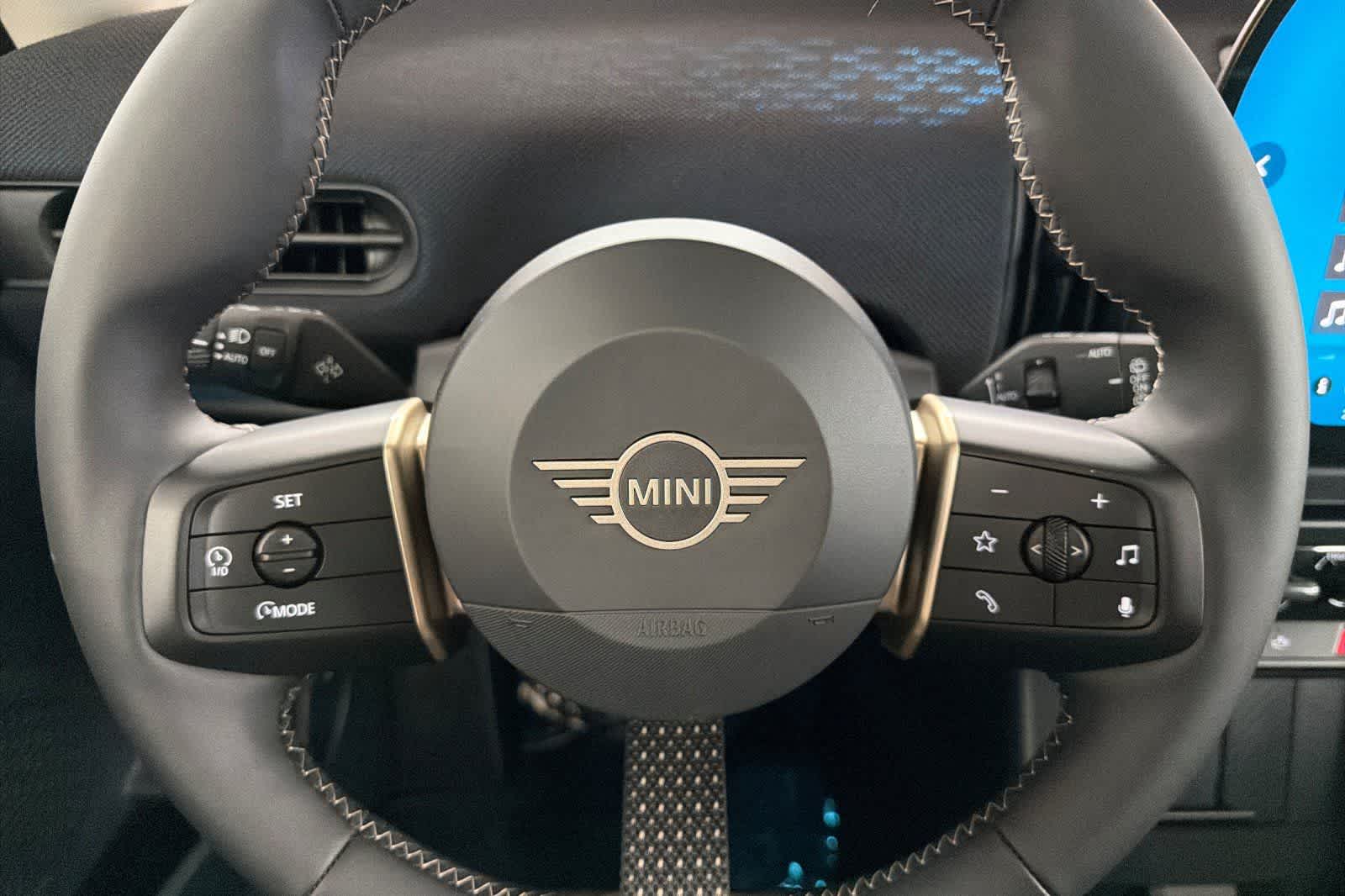 Thumbnail: 2025 MINI Cooper - 22