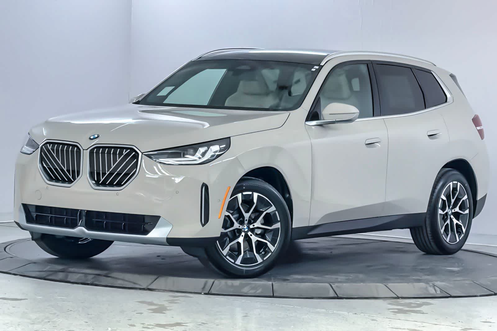 Thumbnail: 2026 BMW X3 - 1