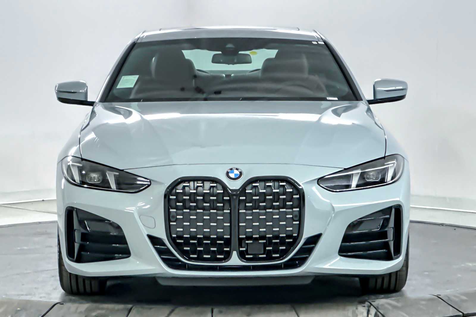 Thumbnail: 2026 BMW 4 Series - 10