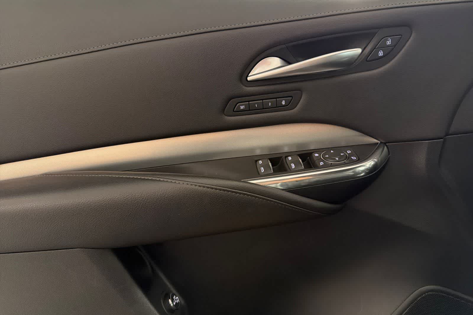 Thumbnail: 2023 Cadillac XT4 - 12