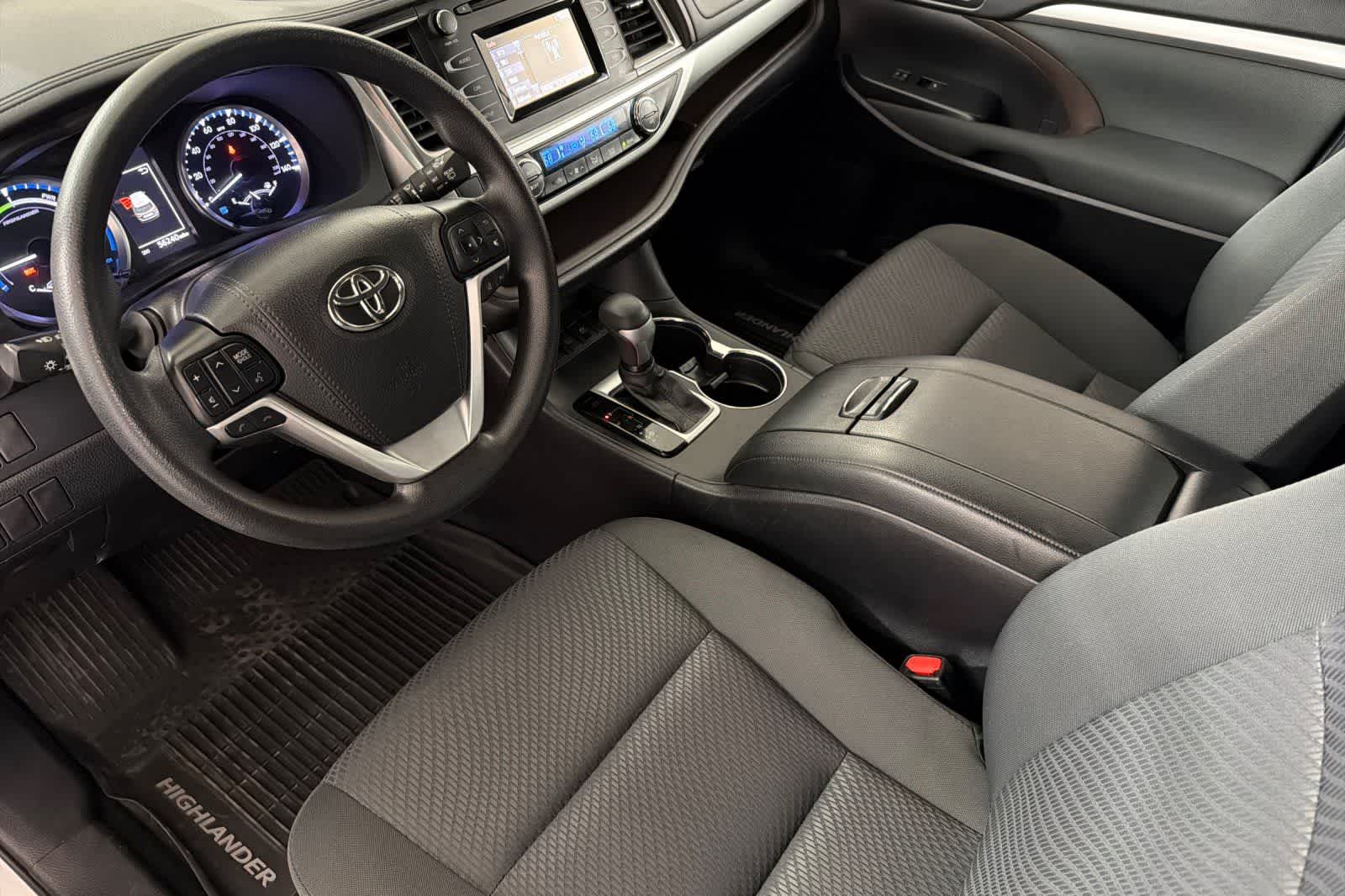 Thumbnail: 2019 Toyota Highlander - 11
