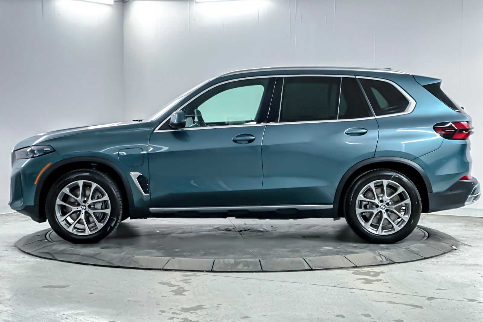 Thumbnail: 2026 BMW X5 - 5