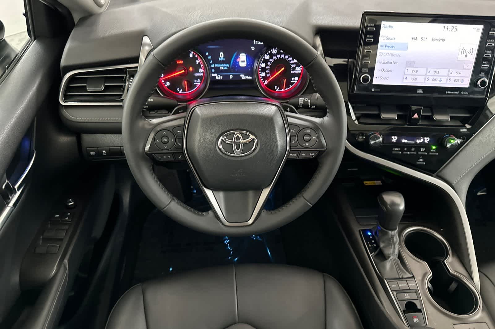 Thumbnail: 2022 Toyota Camry - 14