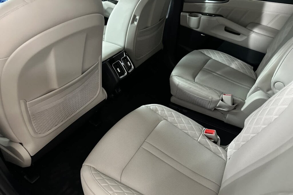 Used 2025 Kia Sorento Plug-In Hybrid SX Prestige SUV