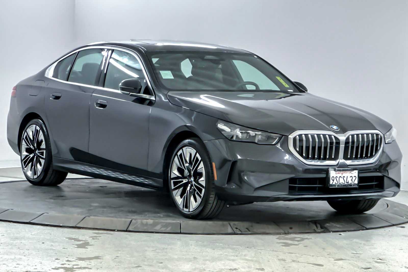 Thumbnail: 2025 BMW 5 Series - 9
