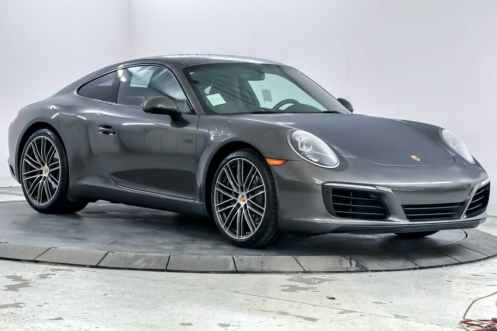 Thumbnail: 2018 Porsche 911 - 9