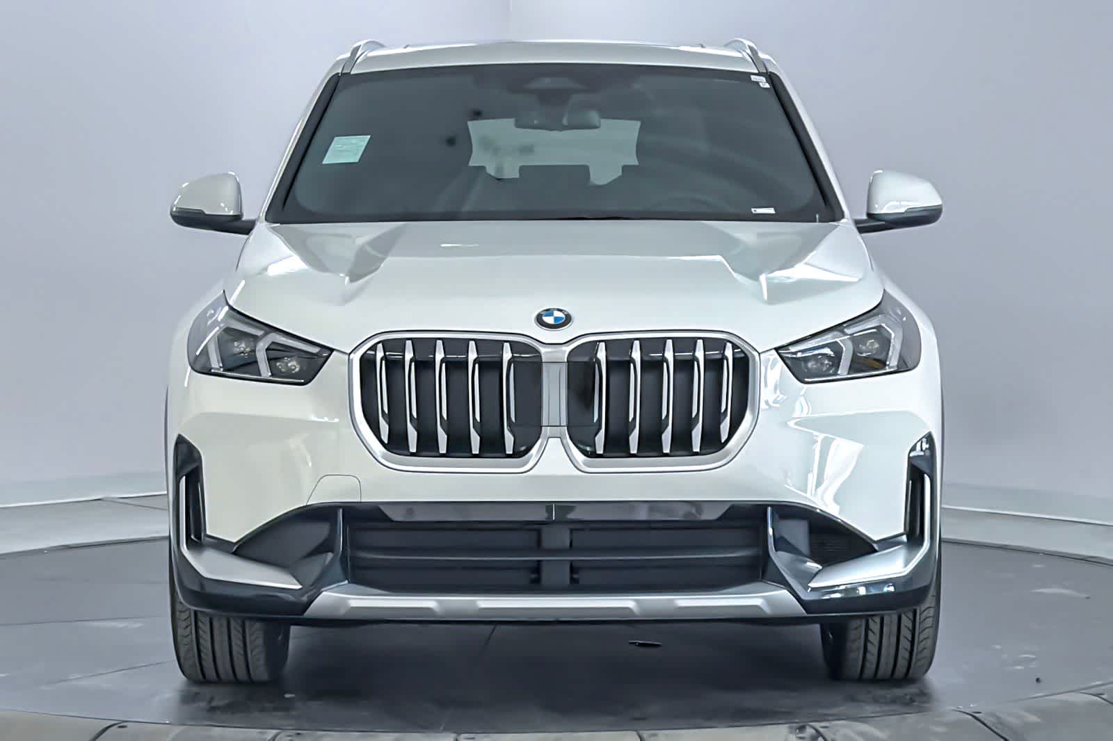 Thumbnail: 2026 BMW X1 - 10