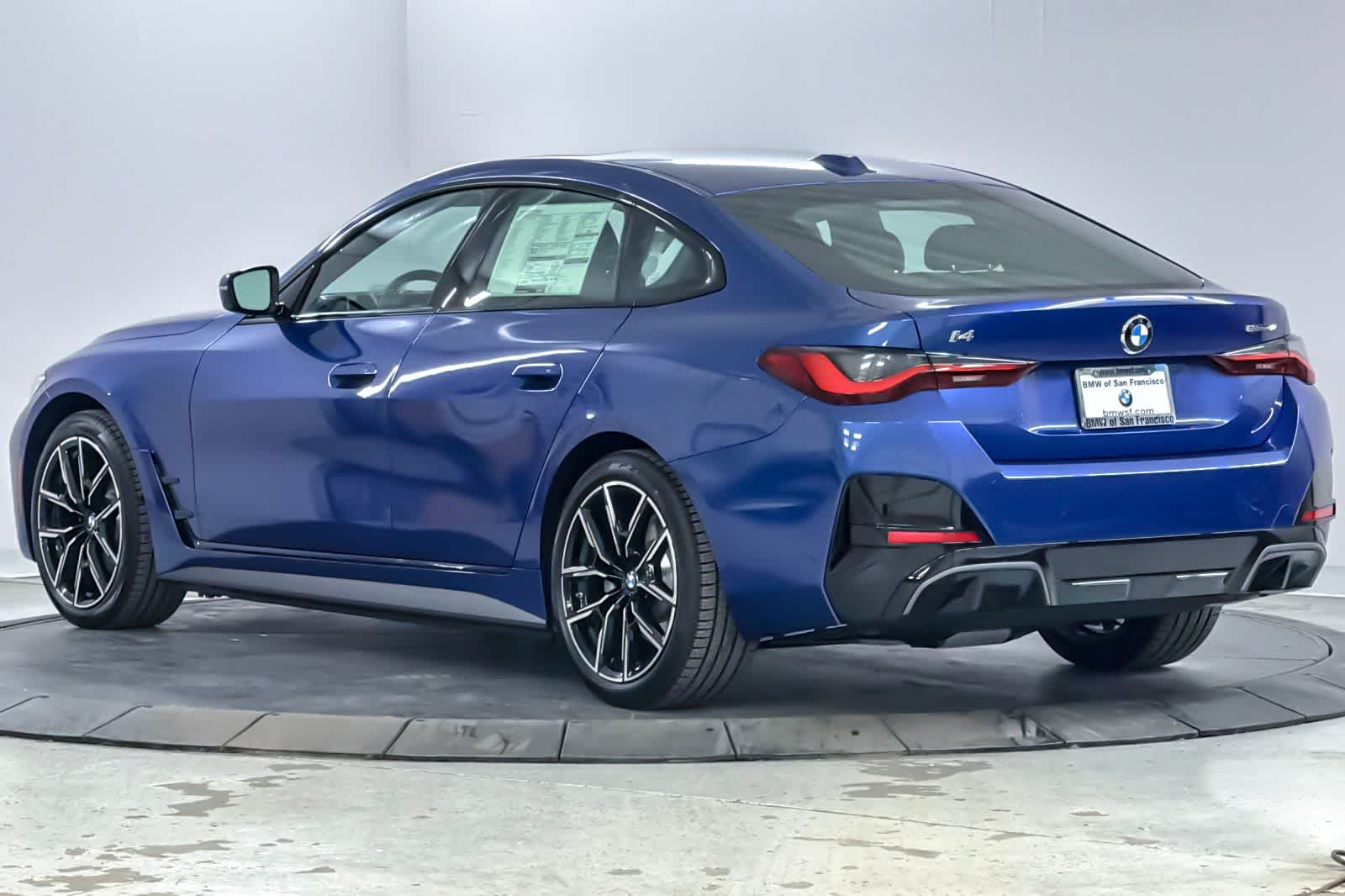 Thumbnail: 2026 BMW i4 - 6