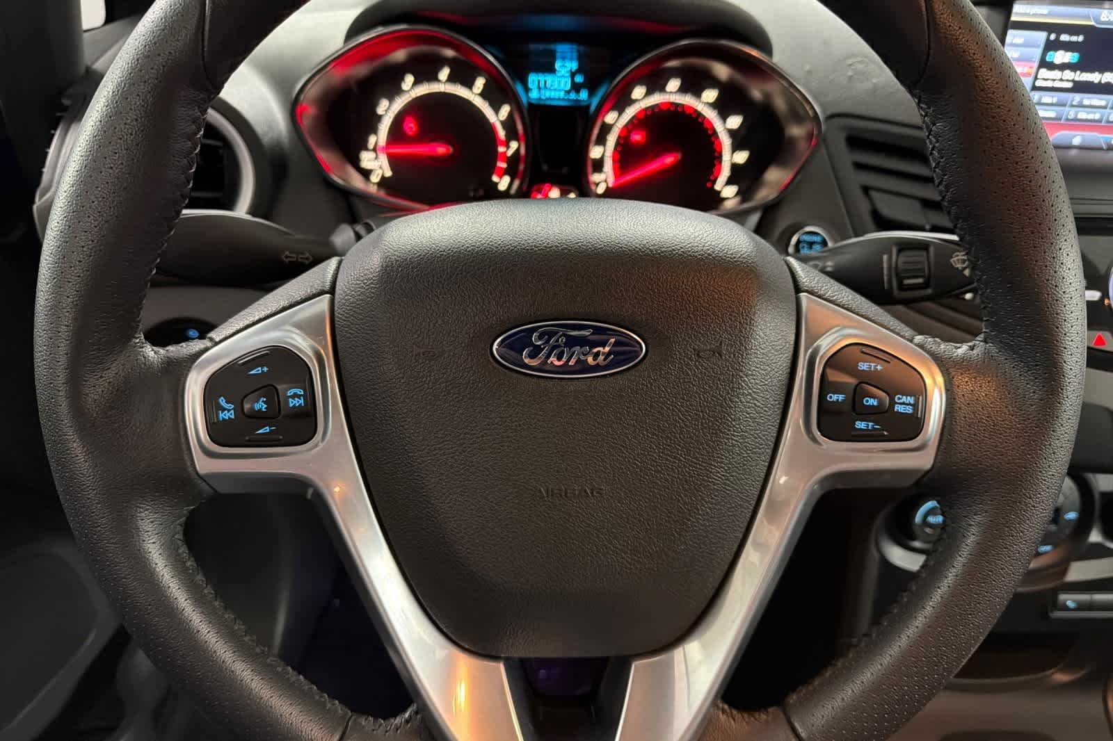 Thumbnail: 2014 Ford Fiesta - 22