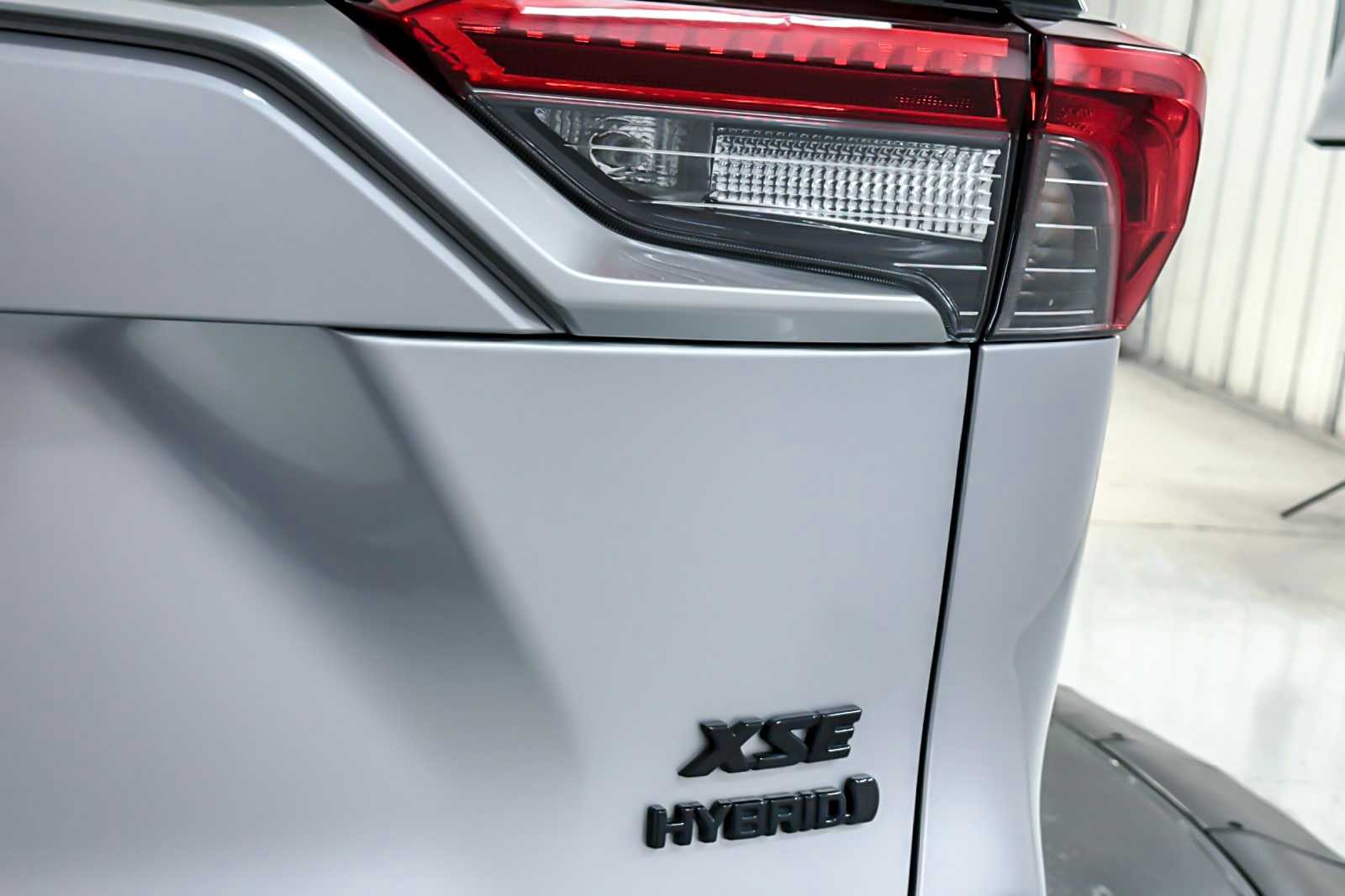 Thumbnail: 2022 Toyota RAV4 - 28