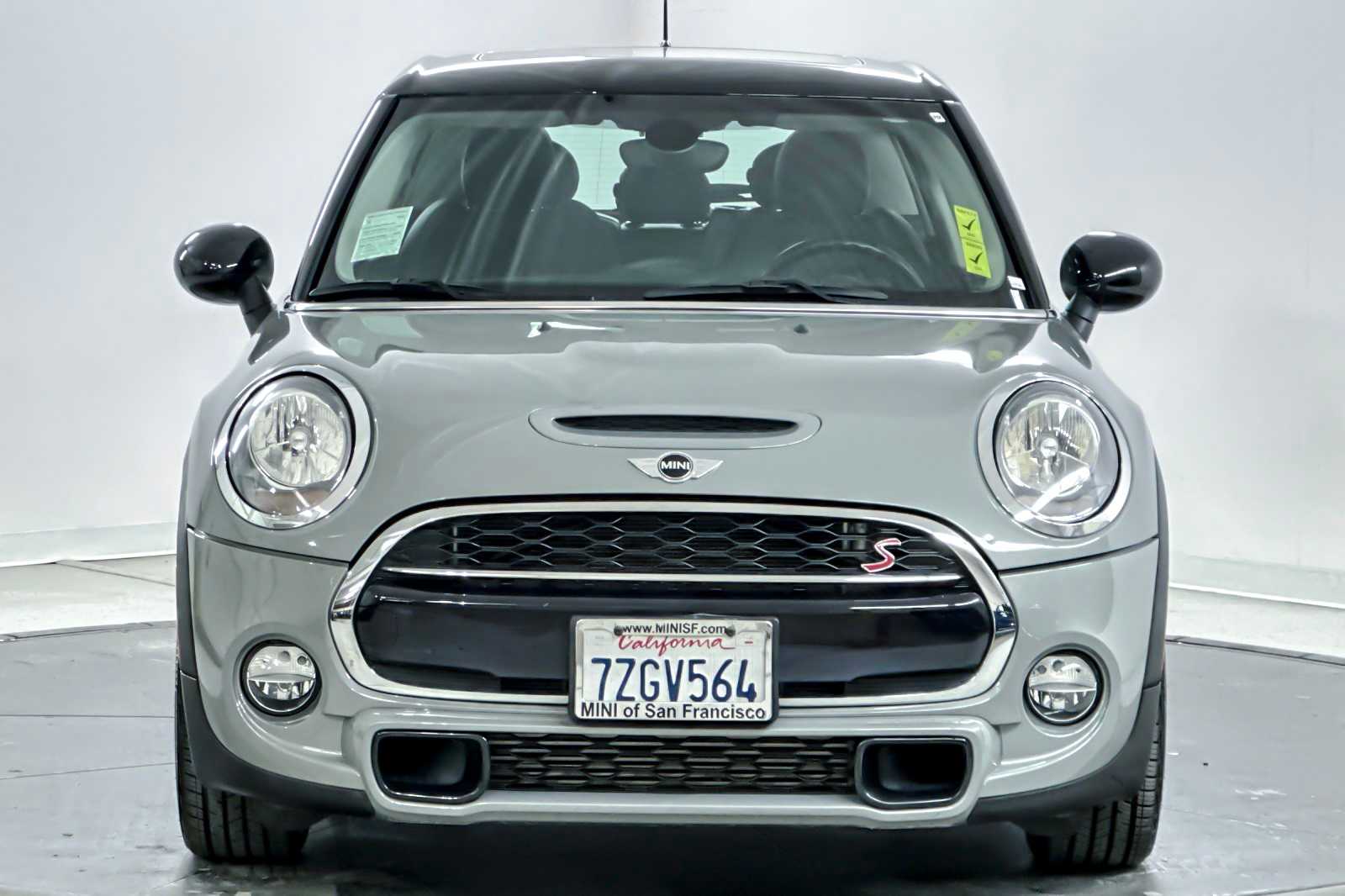Thumbnail: 2017 MINI Cooper Hardtop - 10