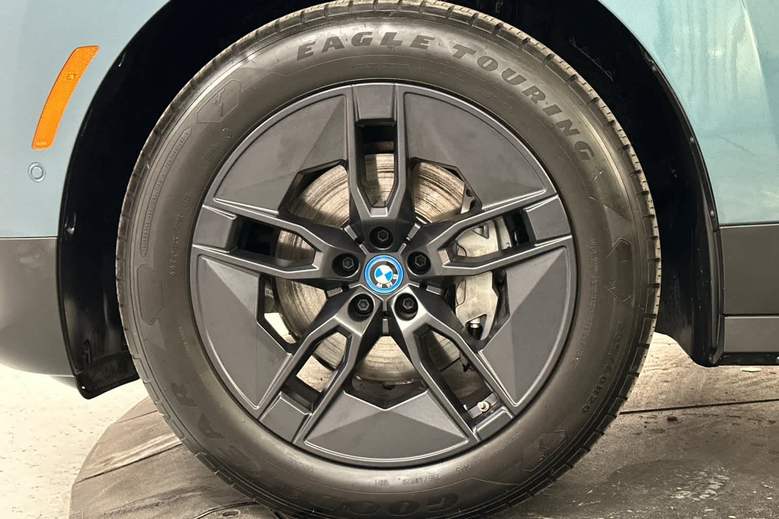 Thumbnail: 2023 BMW iX - 27