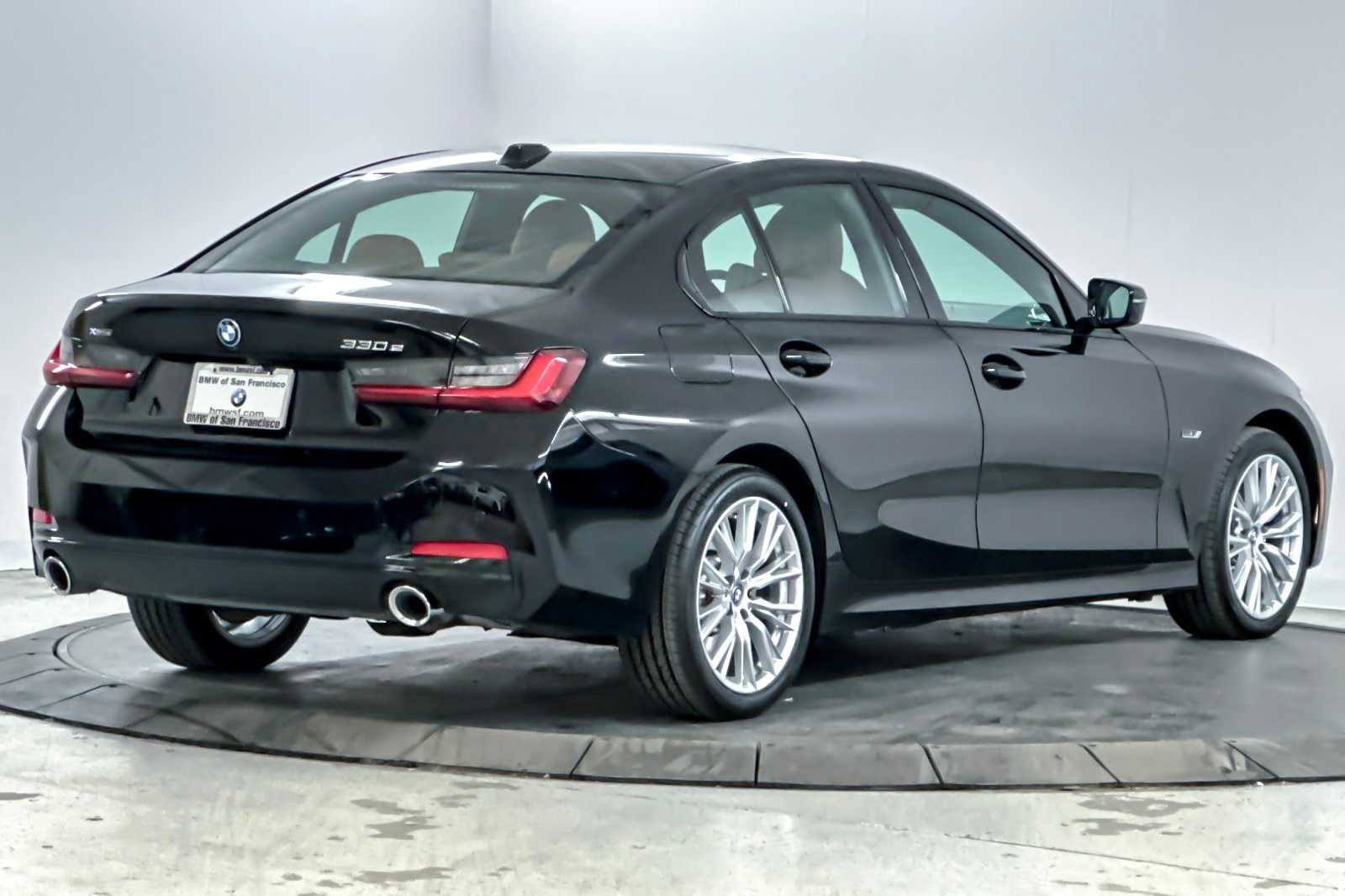 Thumbnail: 2023 BMW 3 Series - 2