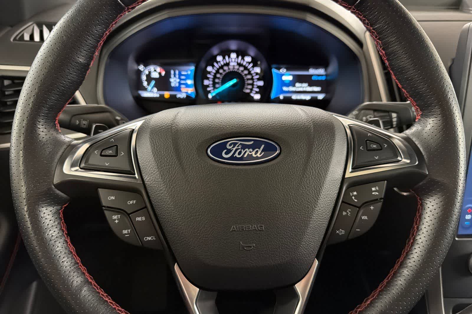 Thumbnail: 2022 Ford Edge - 23