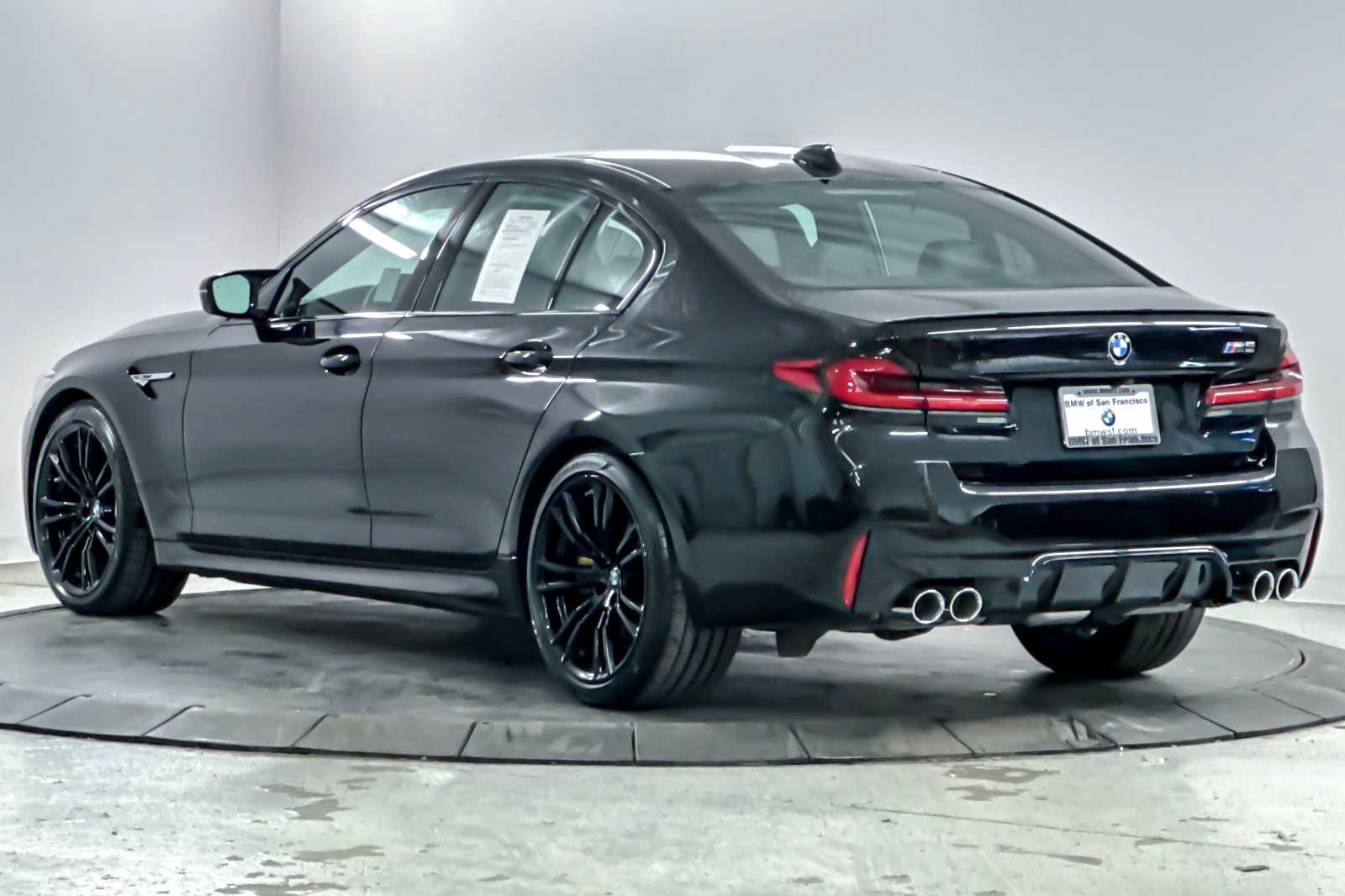 Thumbnail: 2023 BMW M5 - 6
