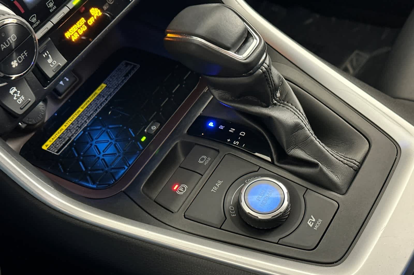 Thumbnail: 2019 Toyota RAV4 - 22