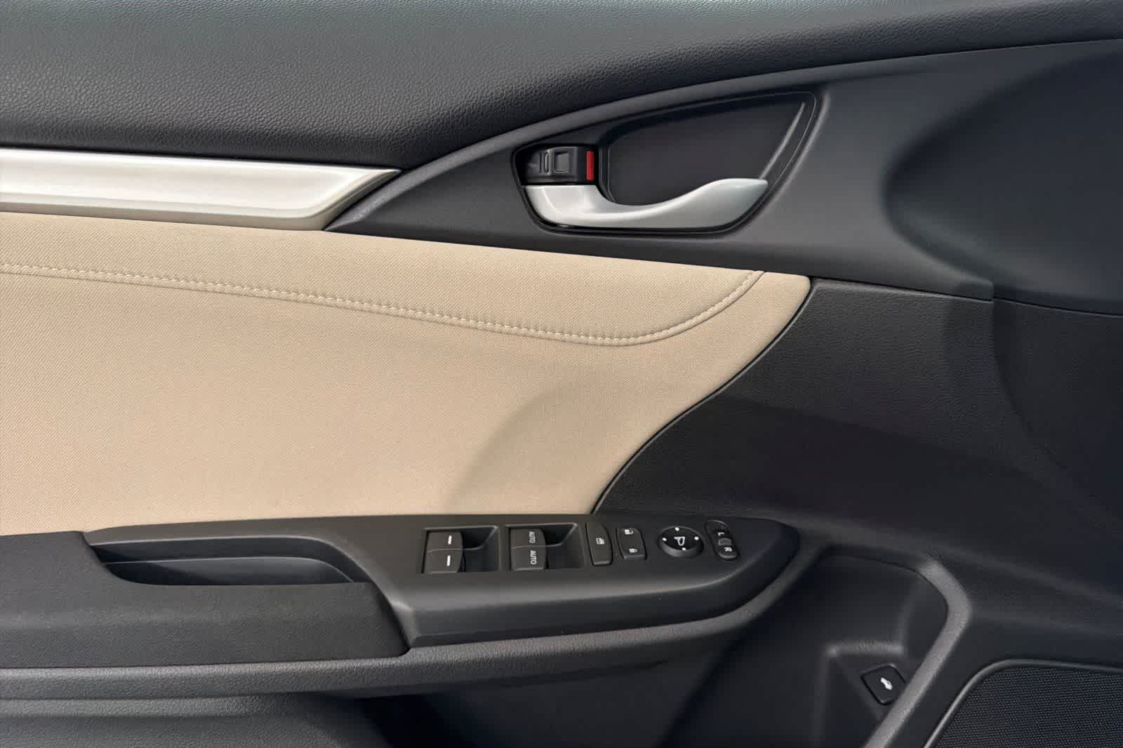 Thumbnail: 2016 Honda Civic - 12