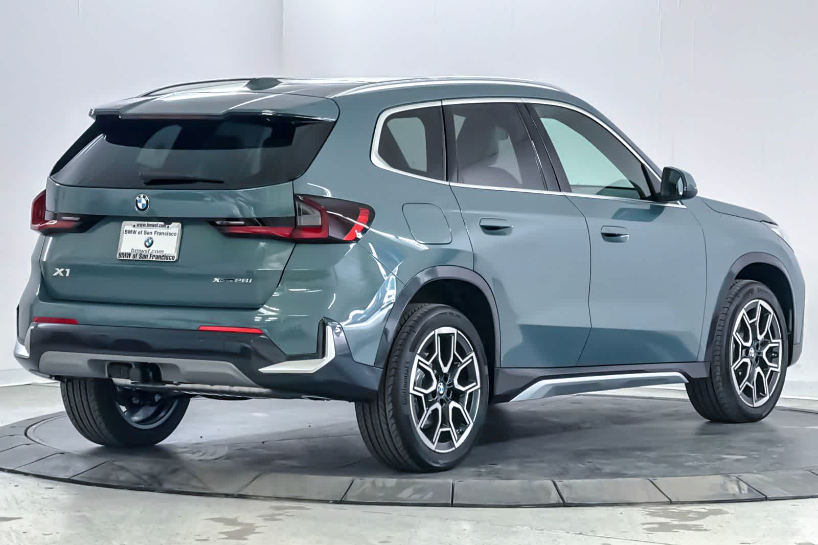 Thumbnail: 2026 BMW X1 - 2