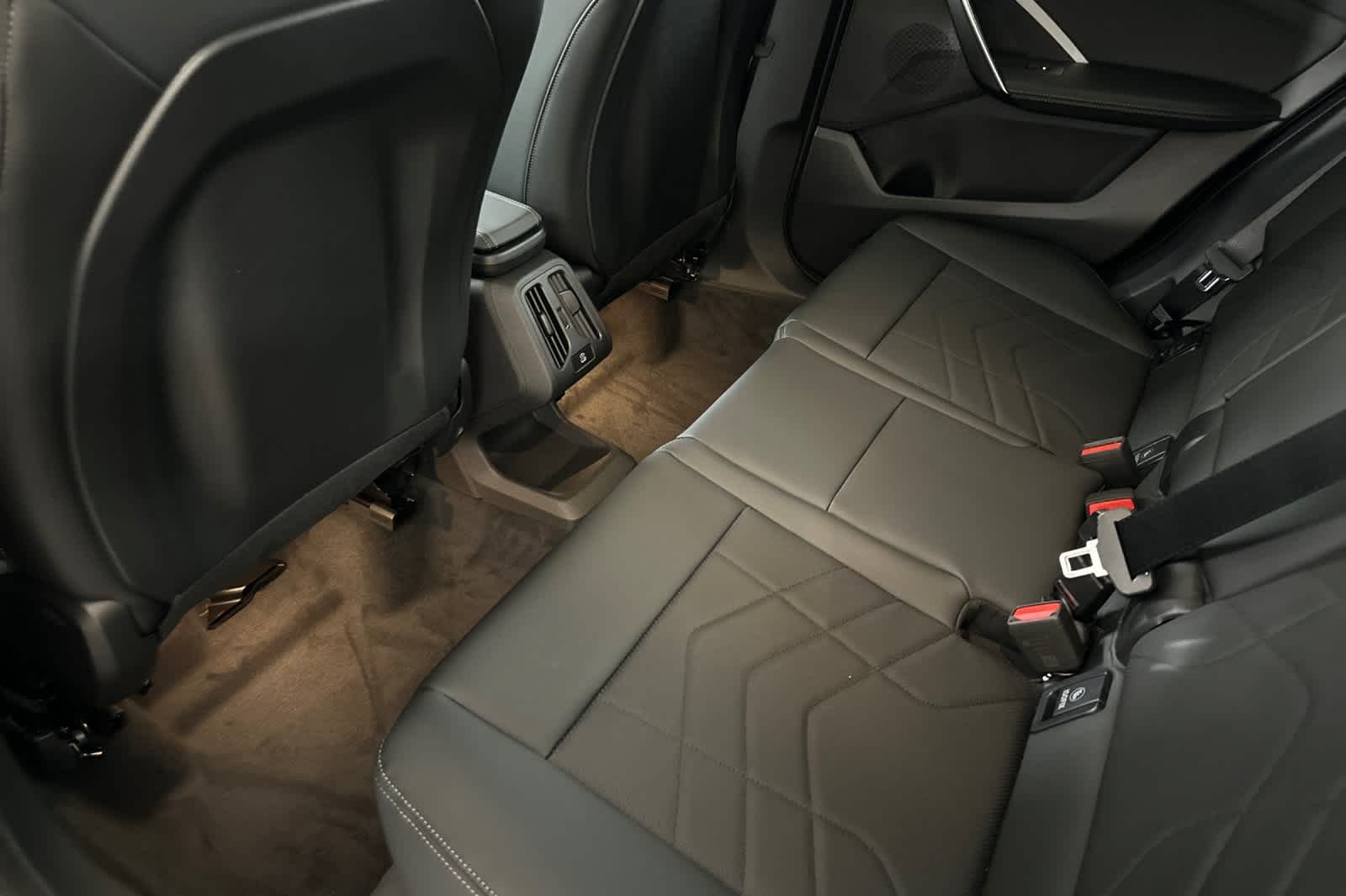 Thumbnail: 2026 BMW X1 - 4