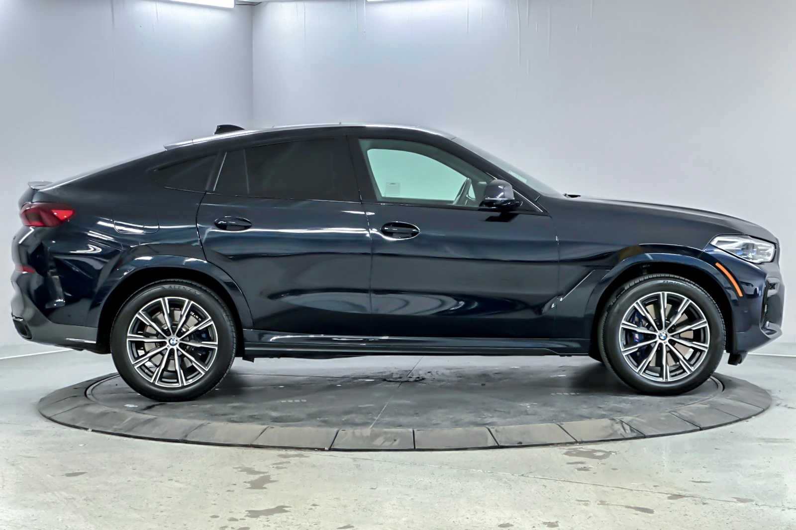 Thumbnail: 2022 BMW X6 - 8