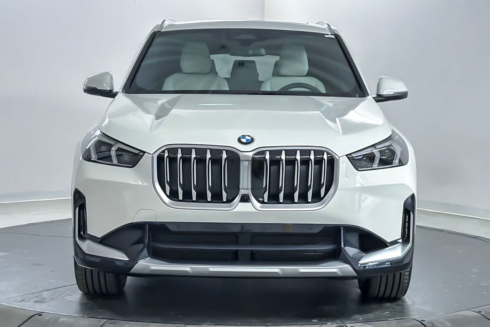 Thumbnail: 2026 BMW X1 - 10