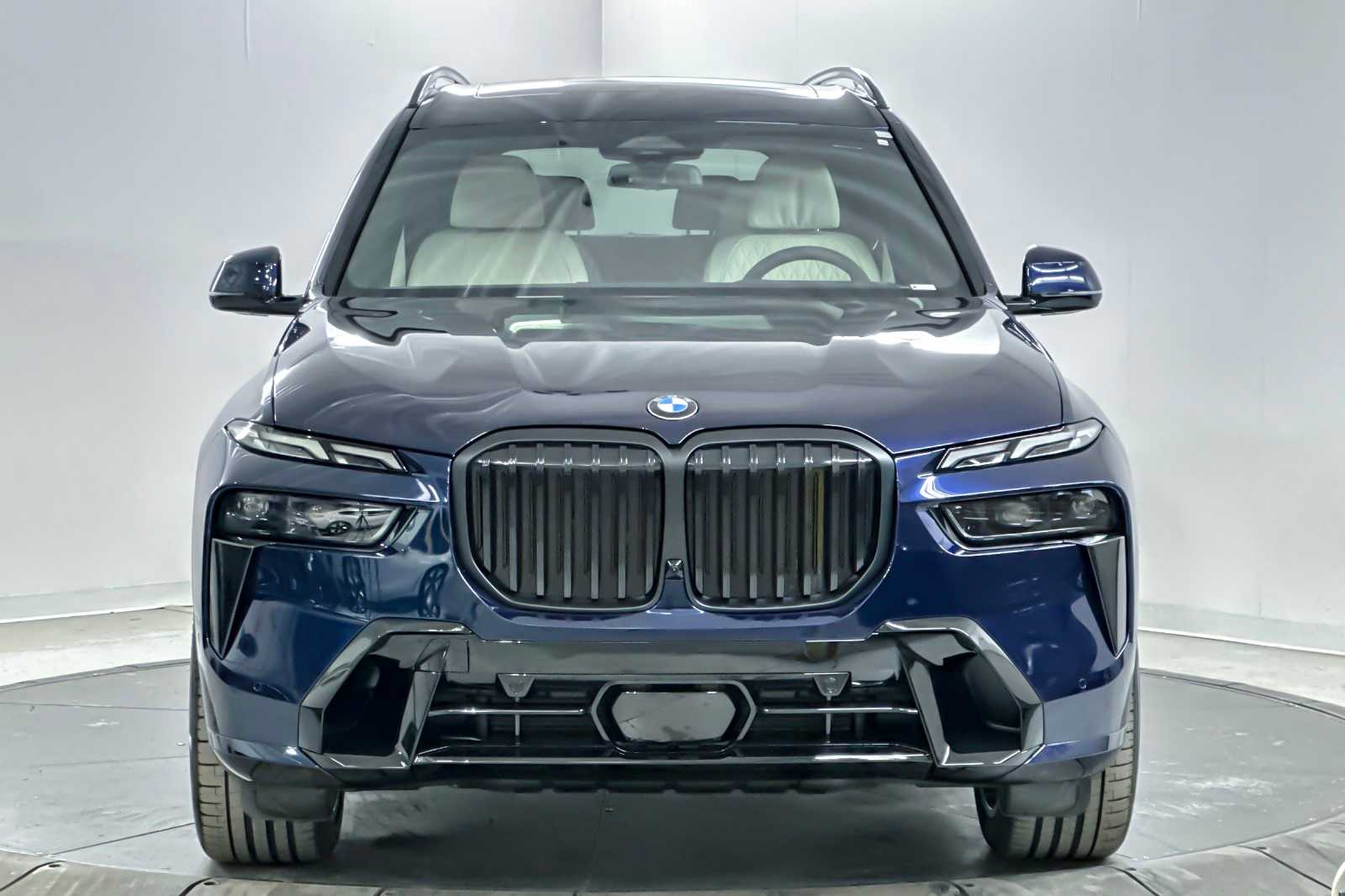 Thumbnail: 2026 BMW X7 - 10