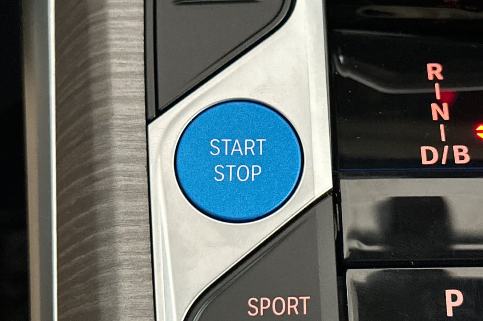 Thumbnail: 2025 BMW i4 - 22