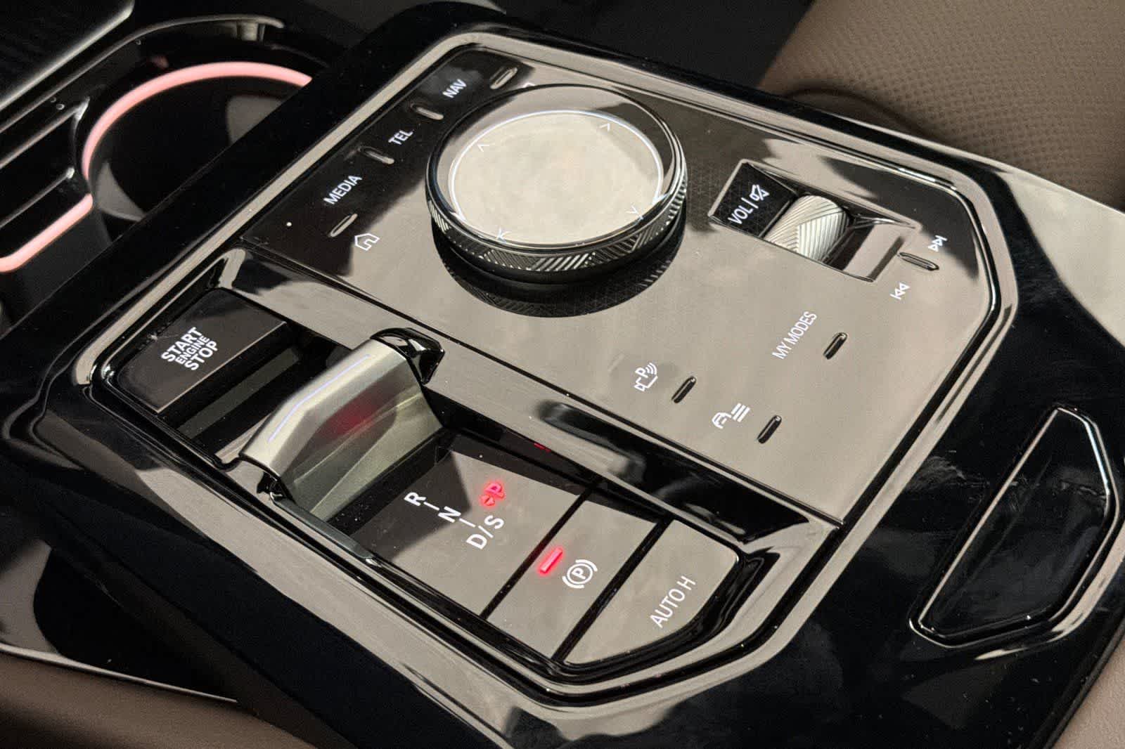 Thumbnail: 2026 BMW 5 Series - 21