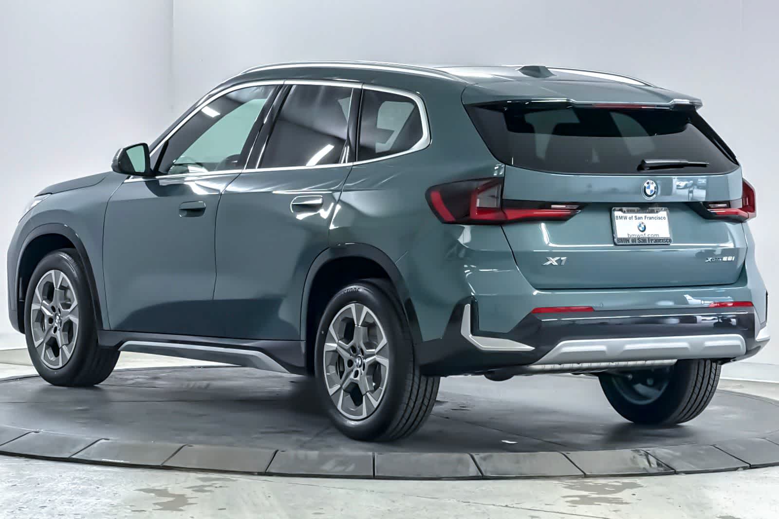 Thumbnail: 2026 BMW X1 - 6