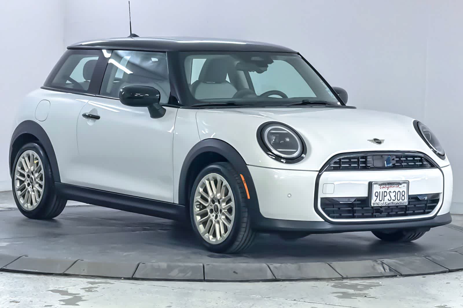 Thumbnail: 2025 MINI Cooper Hardtop - 9