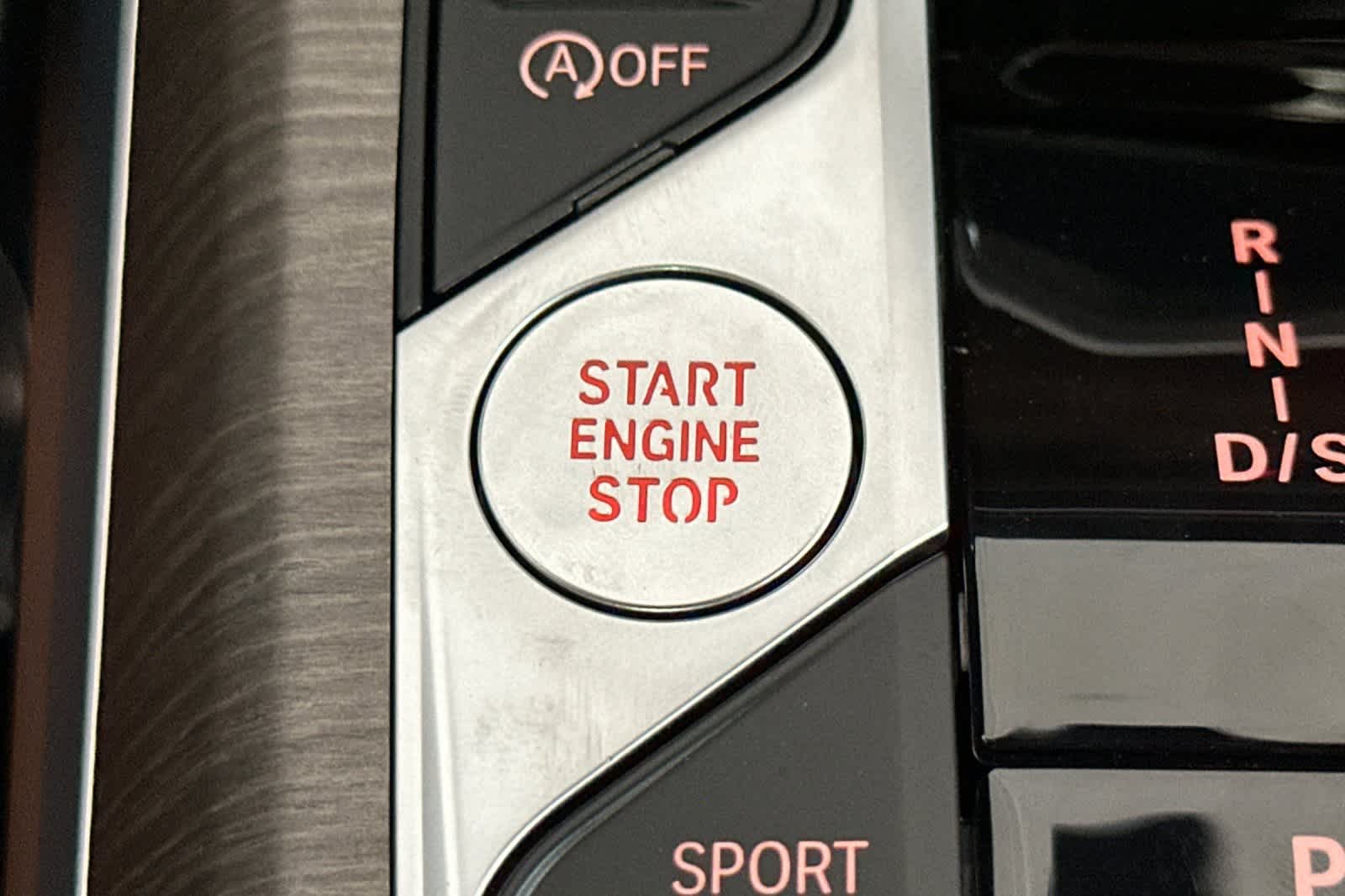 2025 BMW 3 Series 330i 22