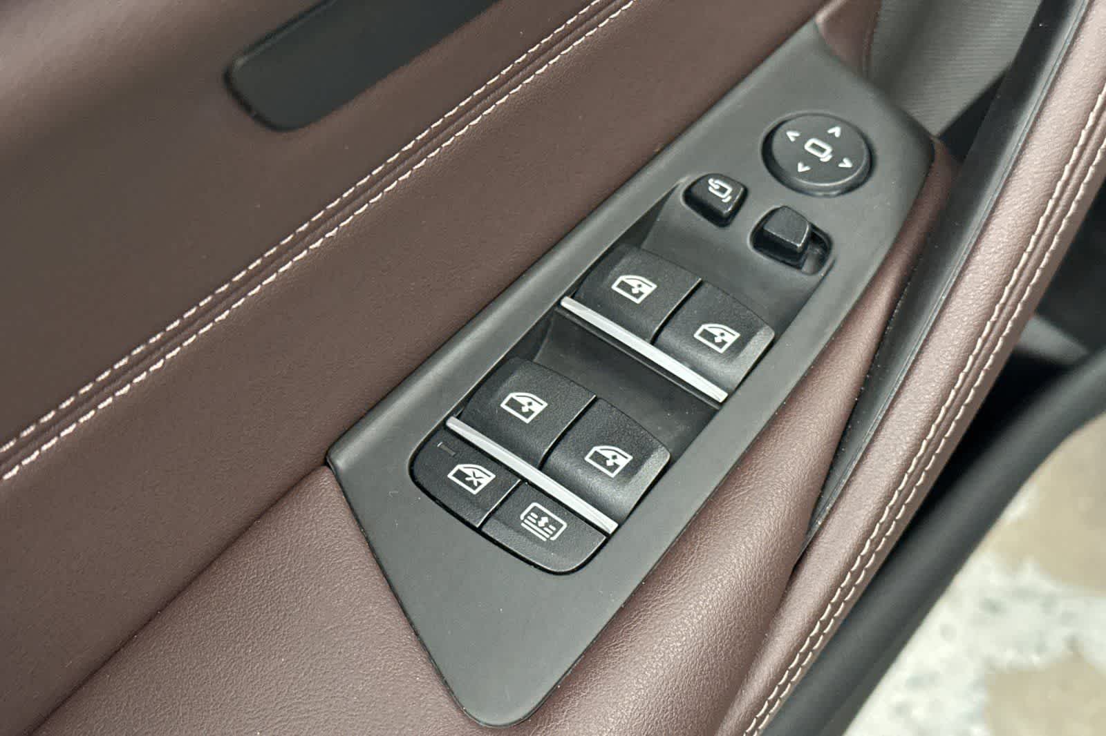 Thumbnail: 2023 BMW 5 Series - 13