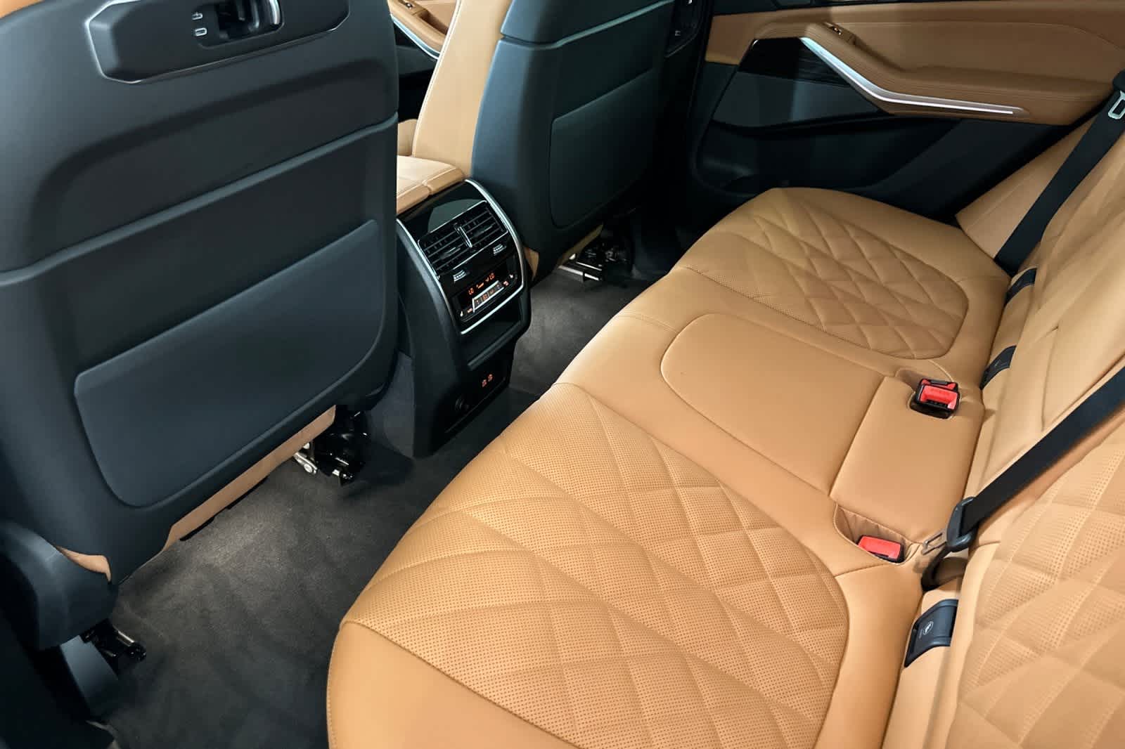 Thumbnail: 2026 BMW X5 - 4