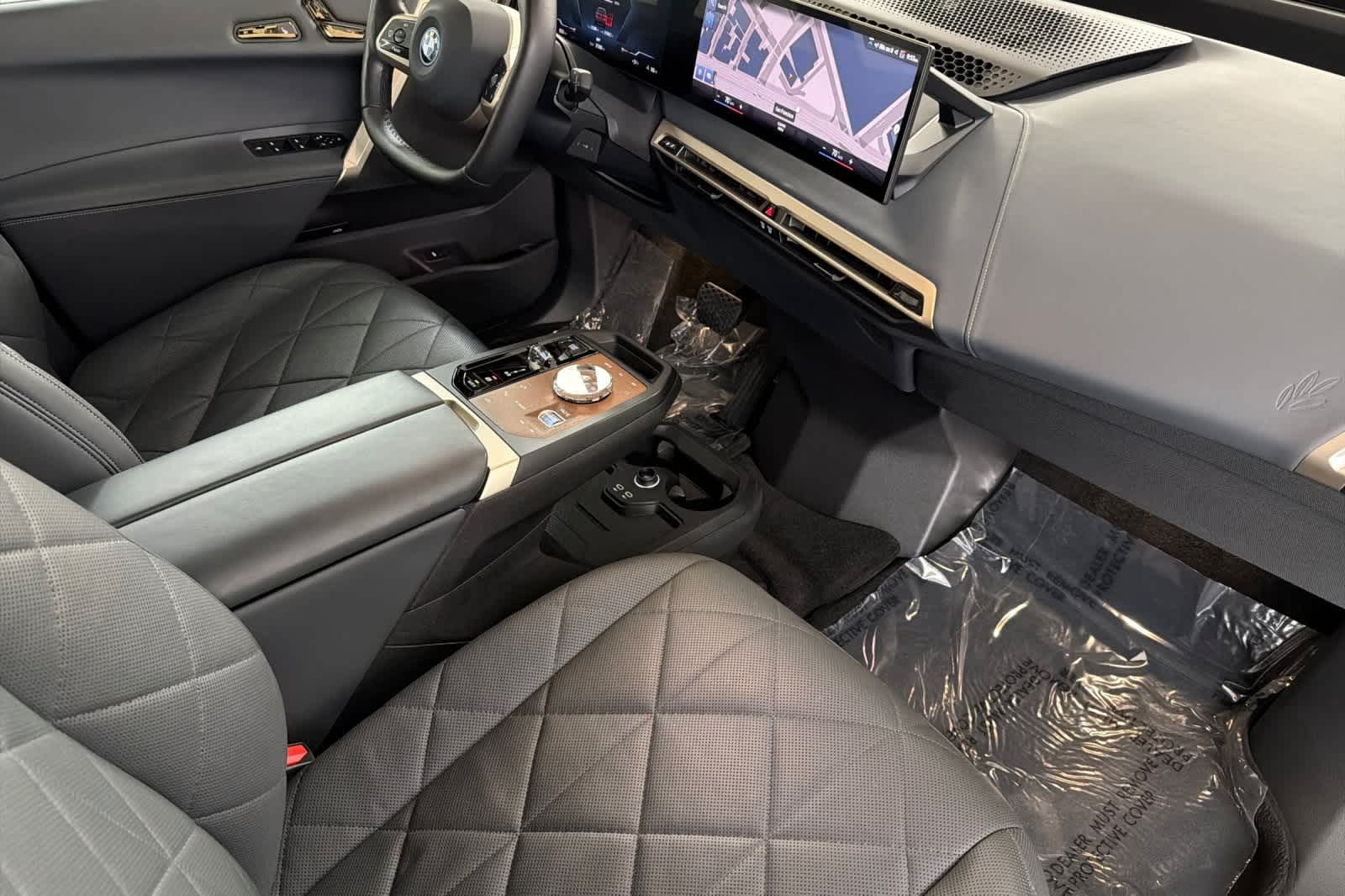 Thumbnail: 2023 BMW iX - 16