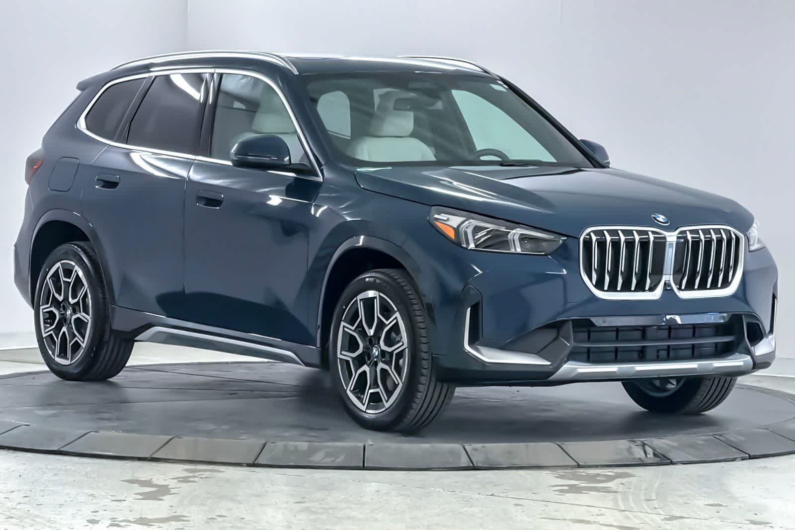 Thumbnail: 2026 BMW X1 - 9