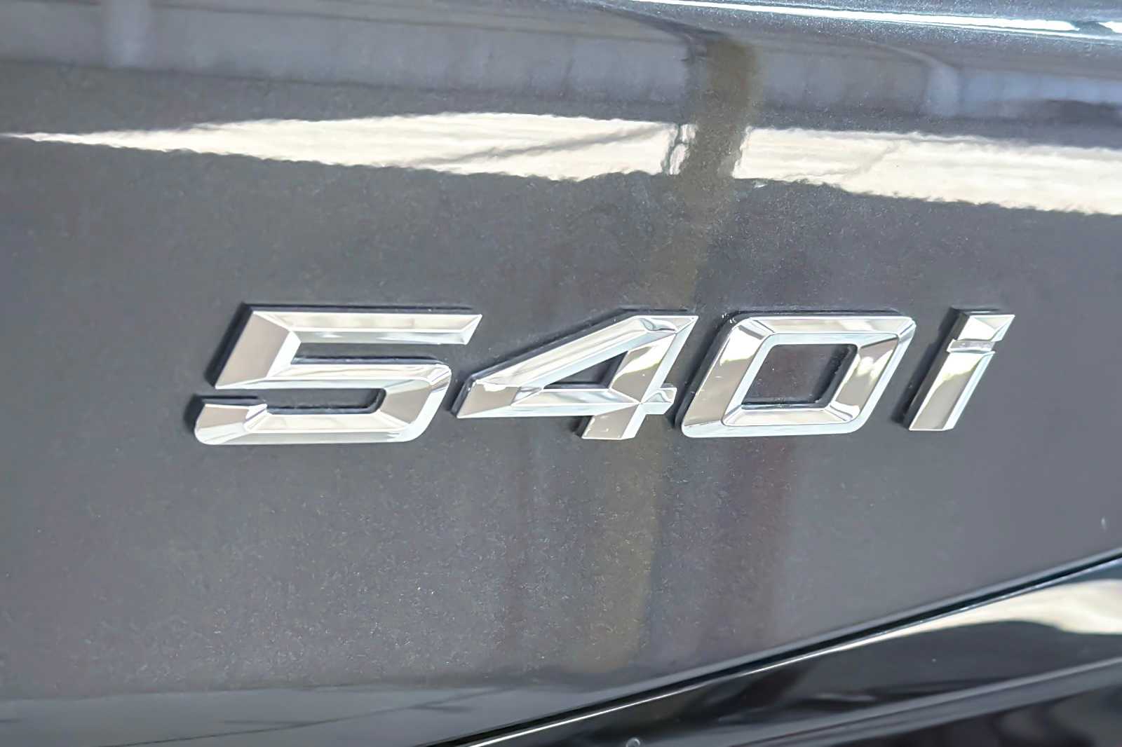 Thumbnail: 2023 BMW 5 Series - 27