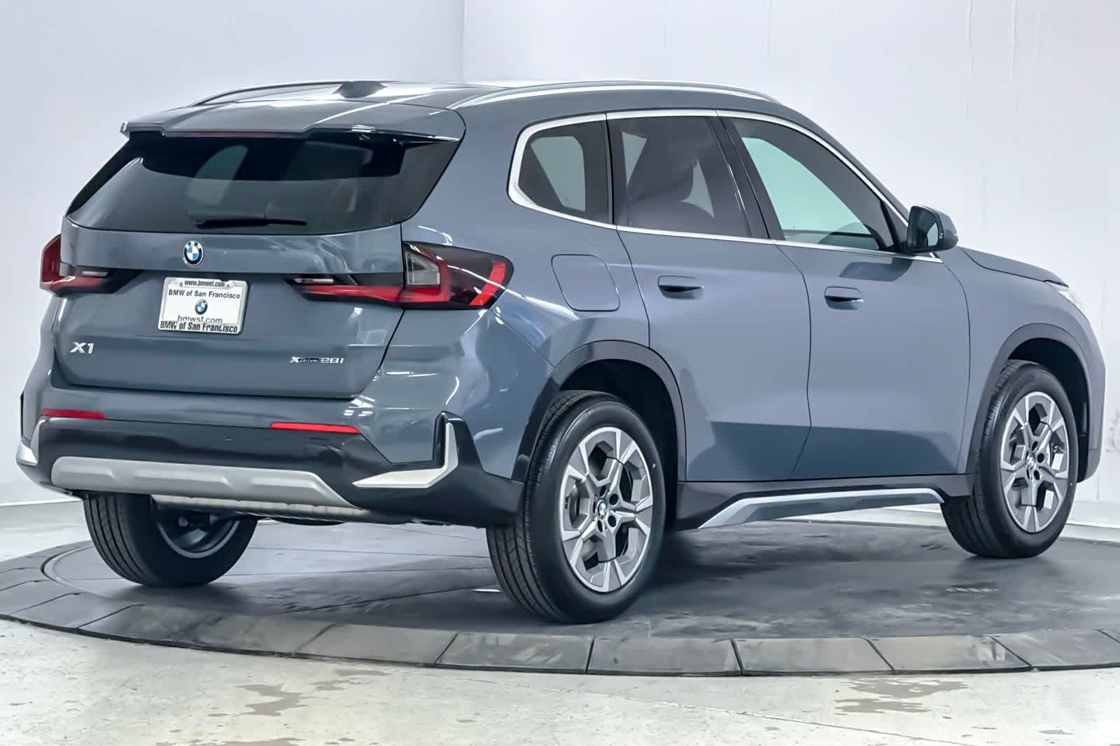 Thumbnail: 2026 BMW X1 - 2