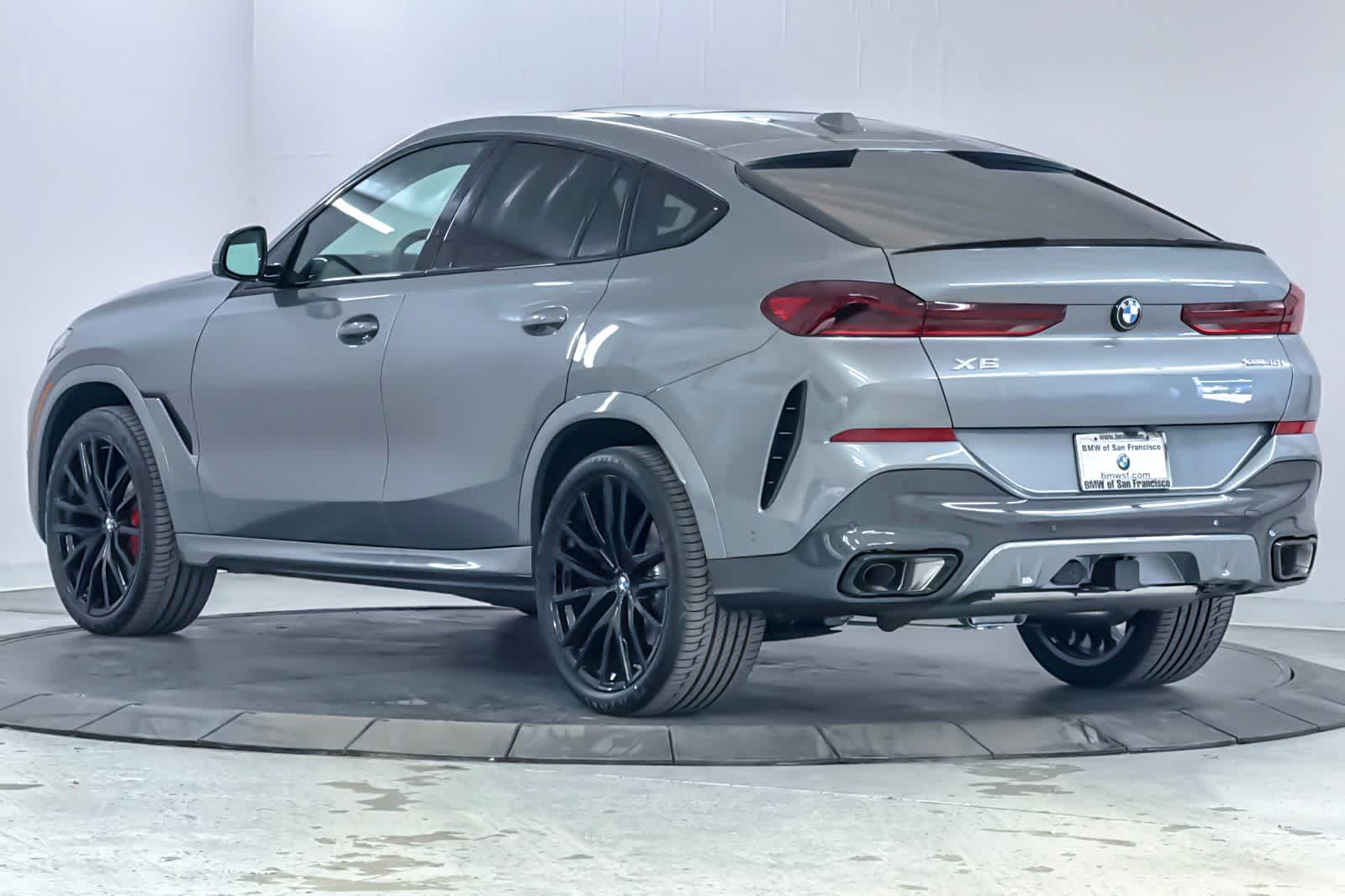 Thumbnail: 2027 BMW X6 - 6