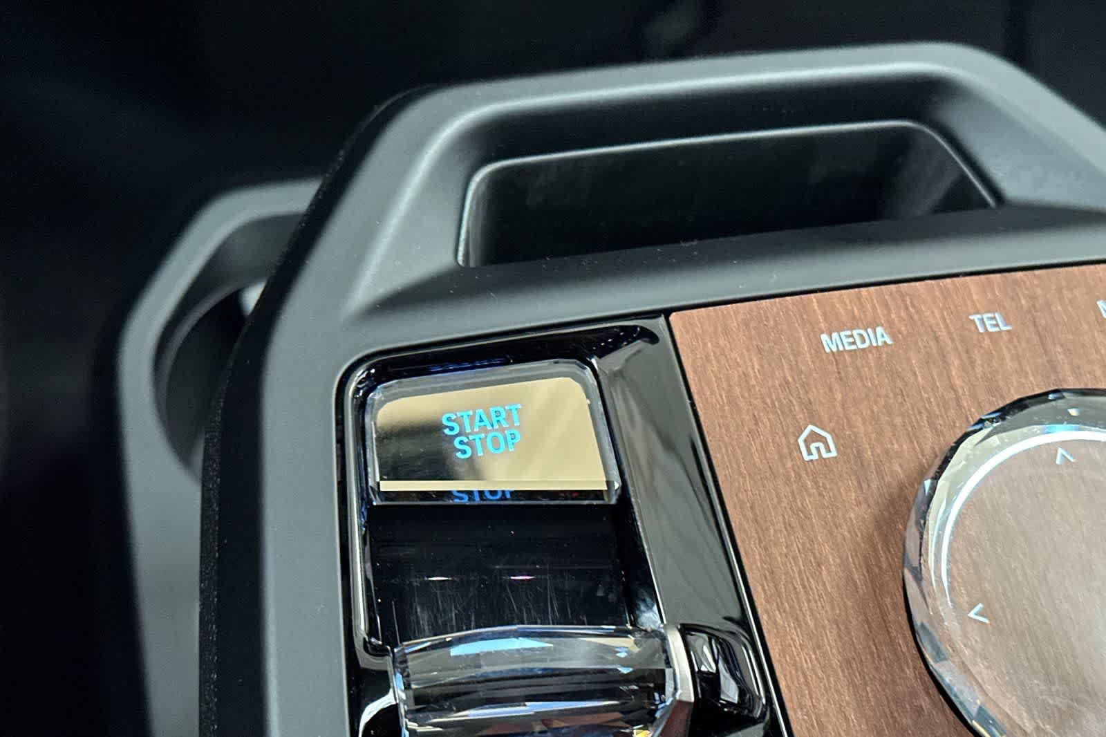 Thumbnail: 2023 BMW iX - 22