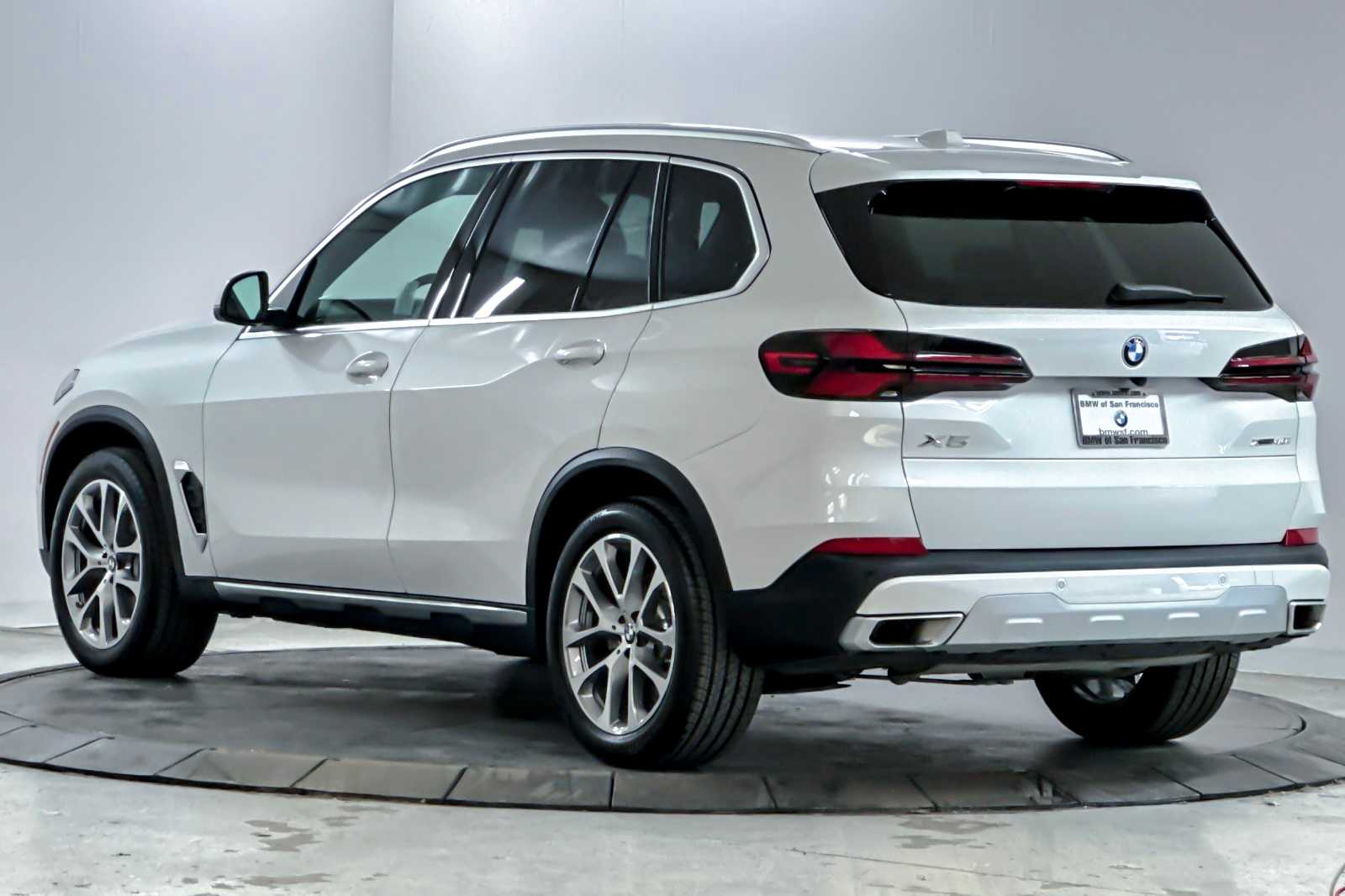 Thumbnail: 2024 BMW X5 - 6