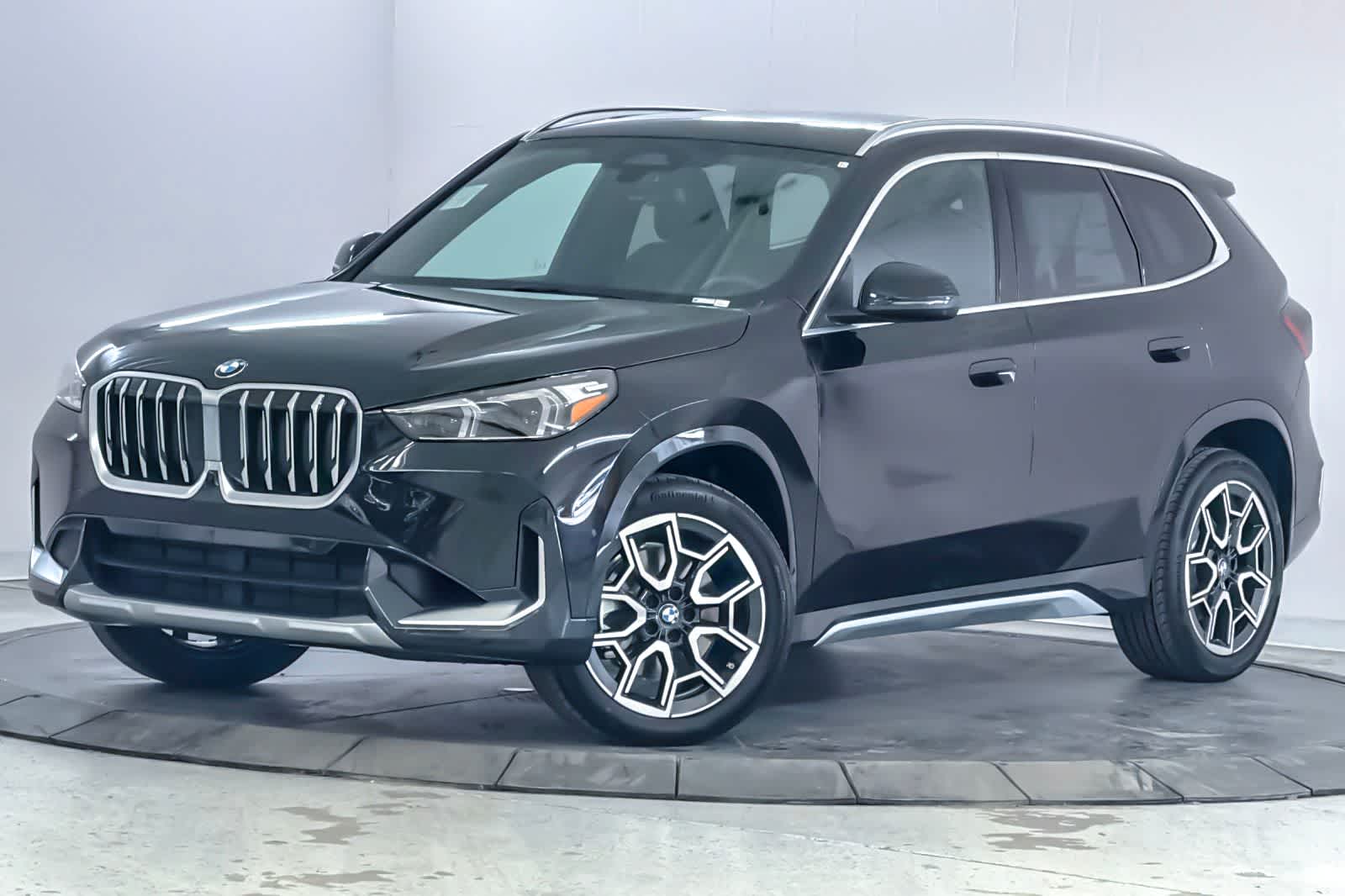 Thumbnail: 2026 BMW X1 - 1