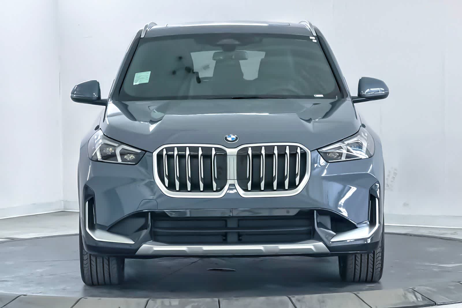 Thumbnail: 2026 BMW X1 - 10