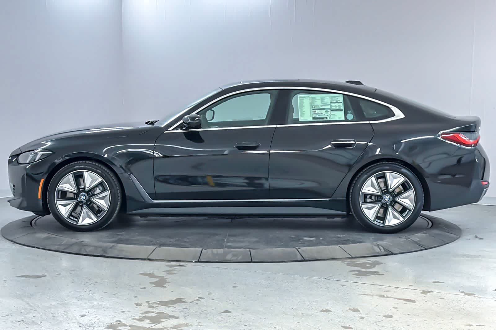 Thumbnail: 2026 BMW i4 - 5