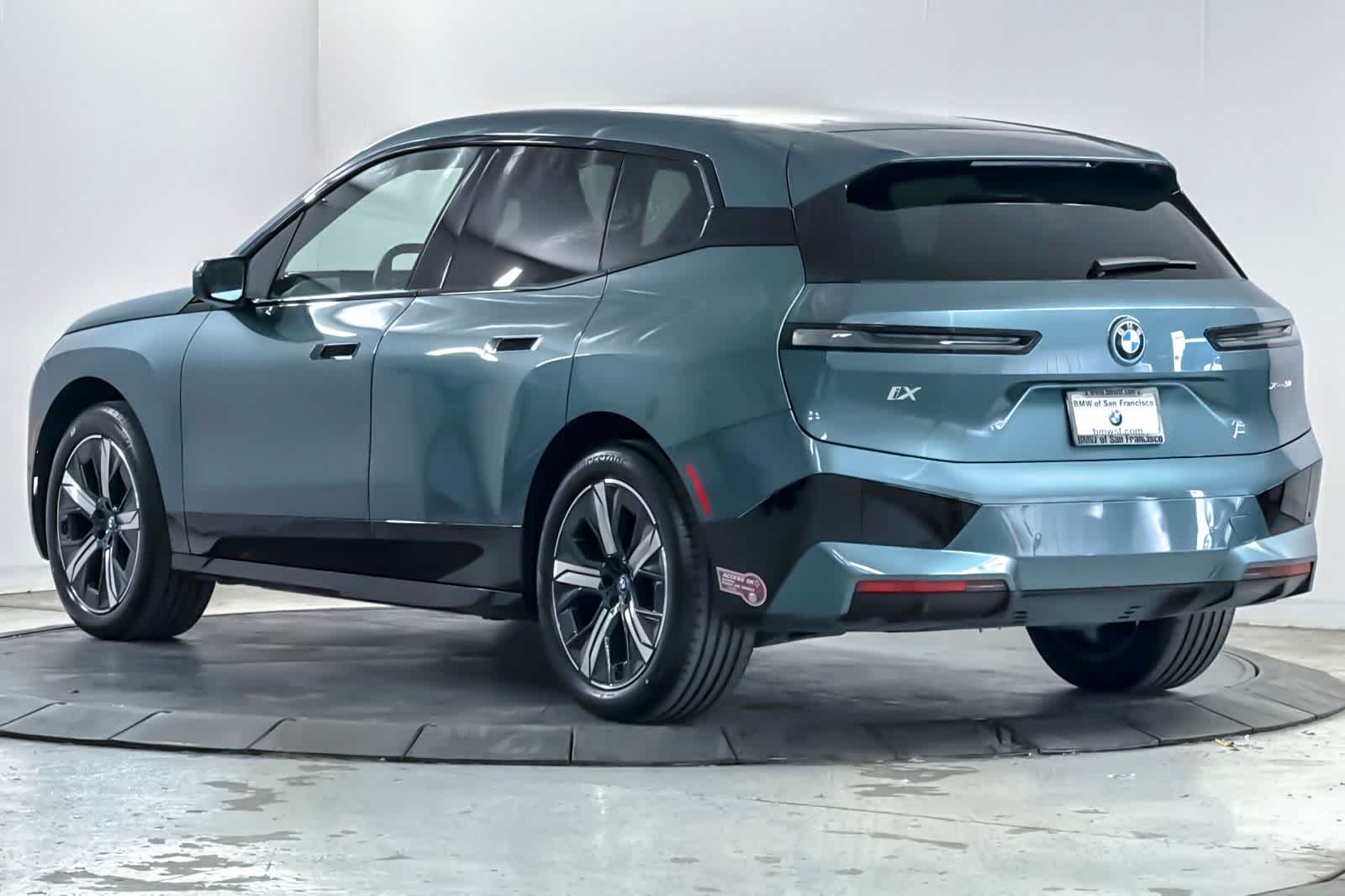 Thumbnail: 2023 BMW iX - 6