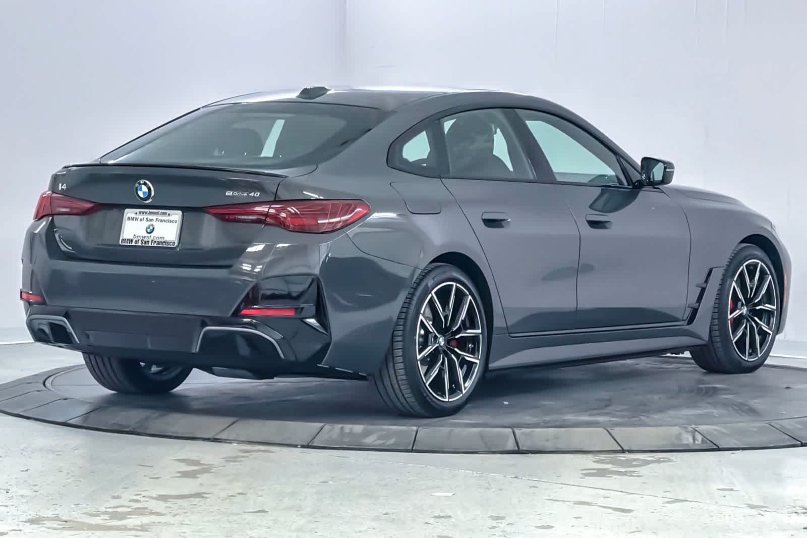 Thumbnail: 2026 BMW i4 - 2