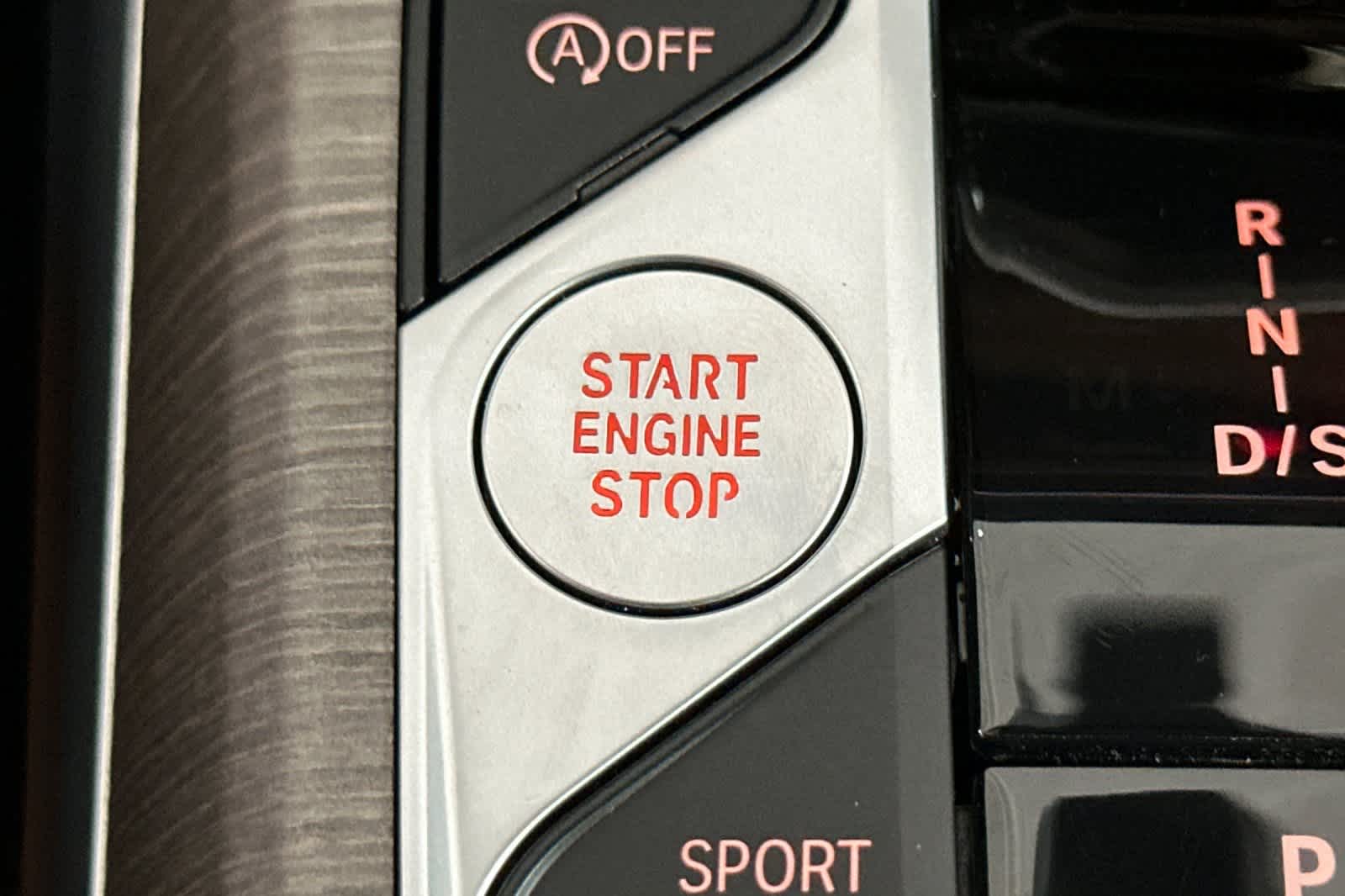 Thumbnail: 2025 BMW 3 Series - 22