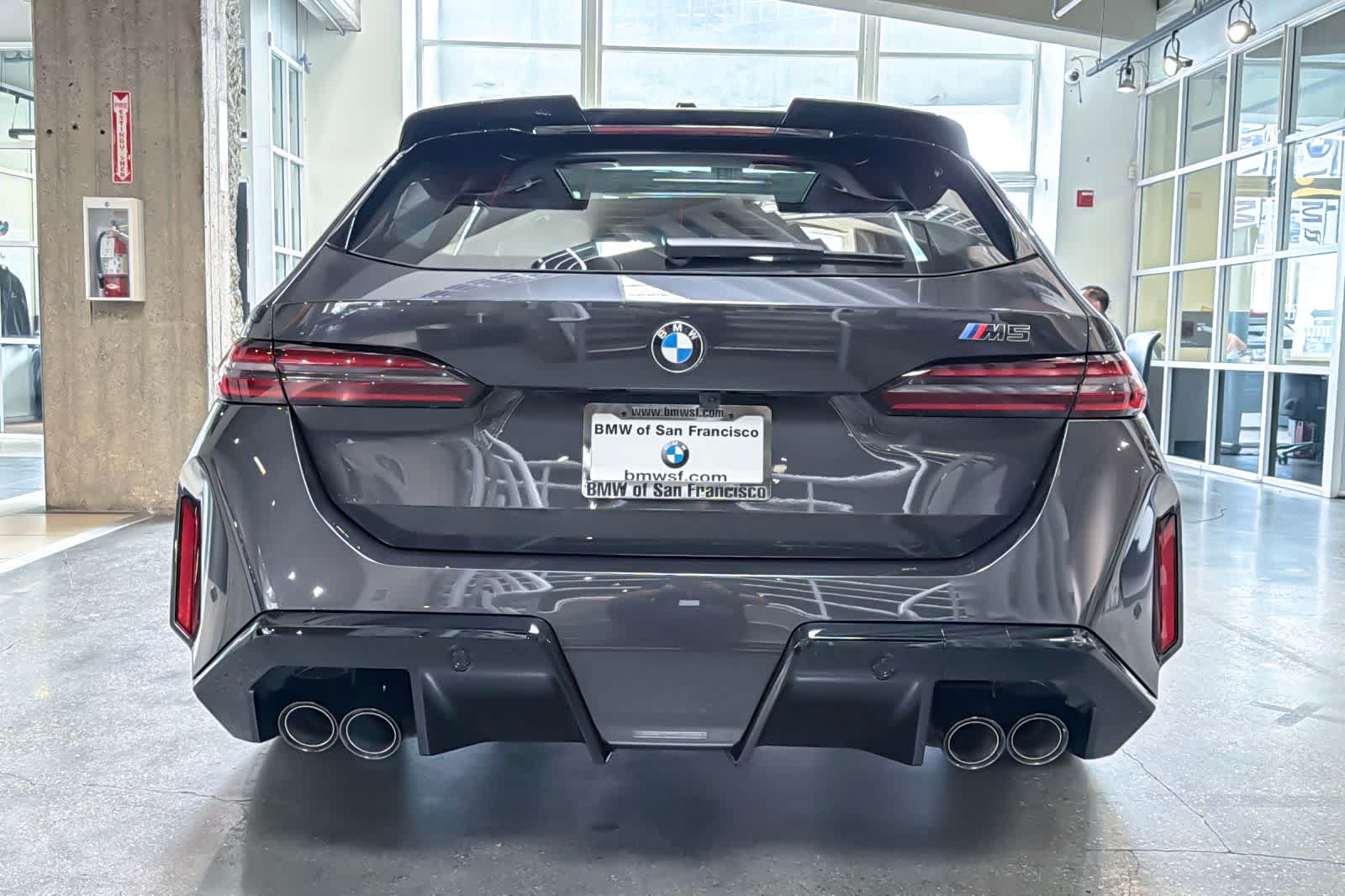 Thumbnail: 2027 BMW M5 - 7