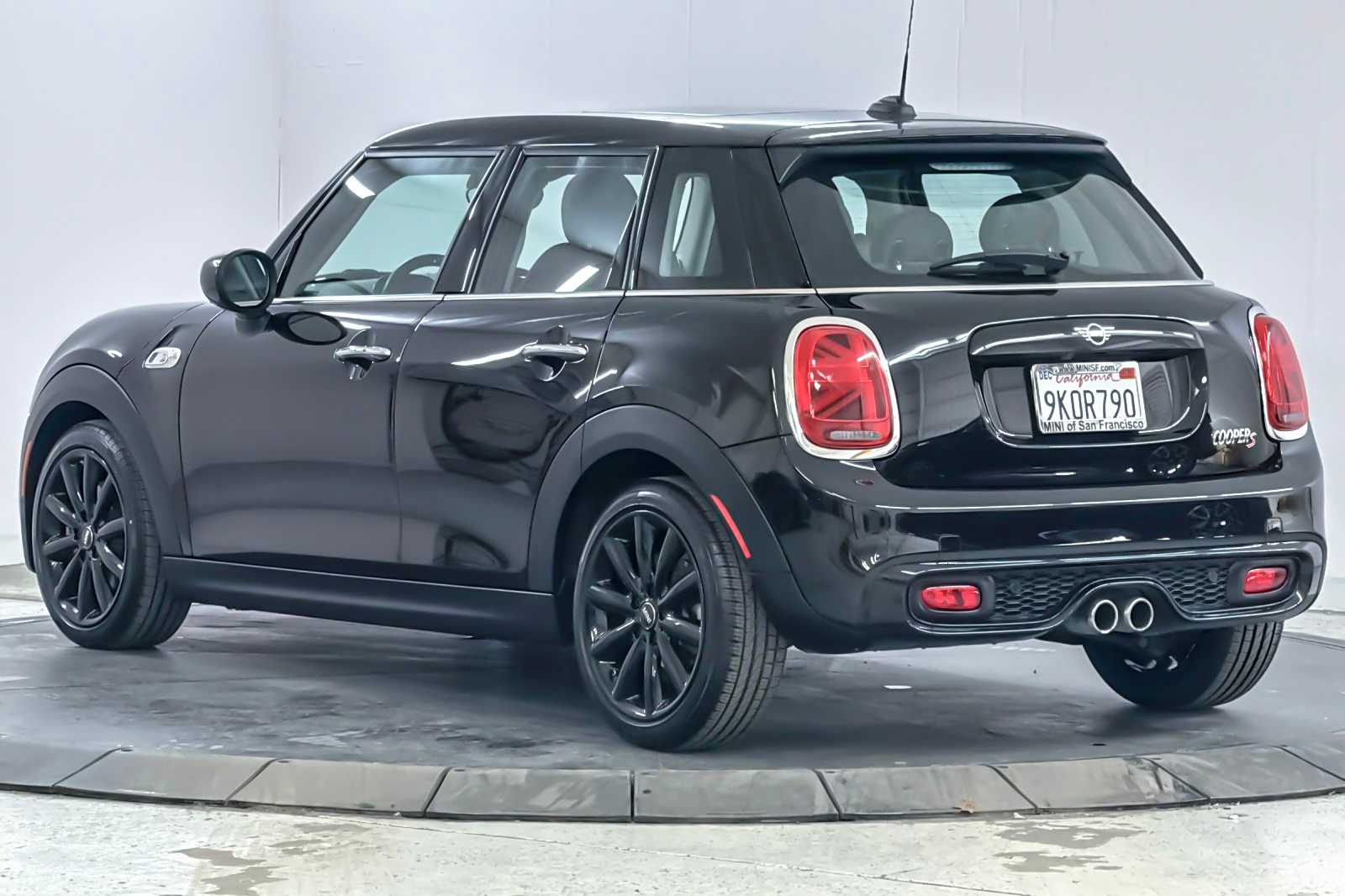 Thumbnail: 2021 MINI Cooper Hardtop - 6