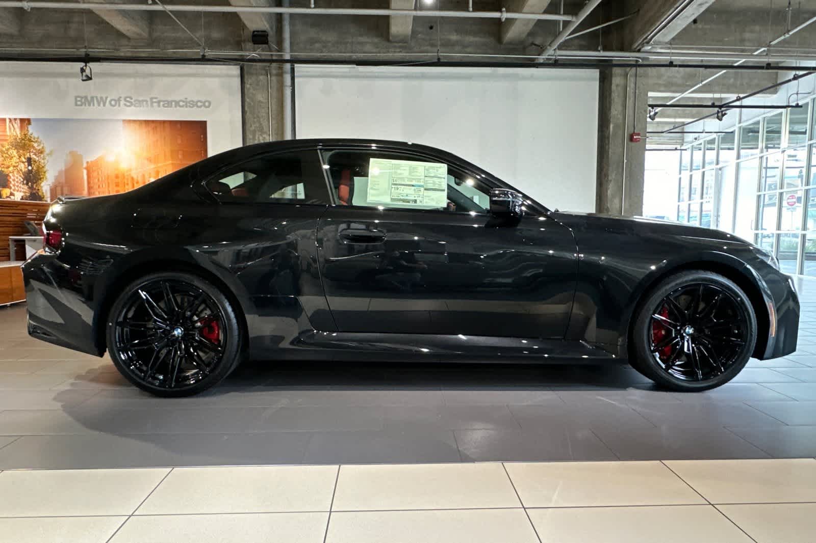 2025 BMW M2  8